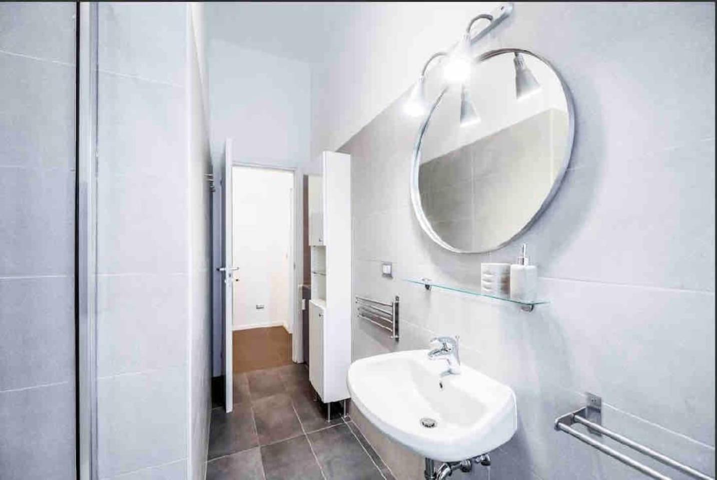 Nice Suite In Citta' Studi Milão Exterior foto